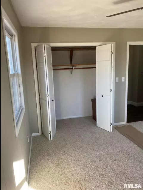 806 S 2nd St, Irvington, IL 62848 photo 3