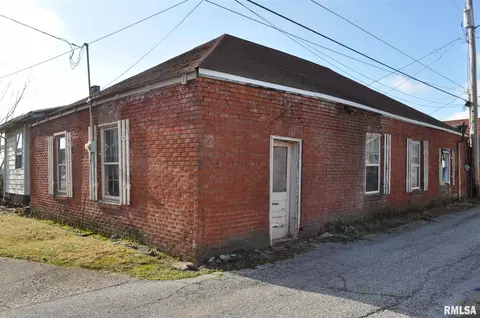 104 W Cherry St, Carmi, IL 62821 photo 3
