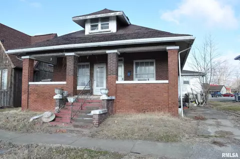 104 W Cherry St, Carmi, IL 62821 photo 4