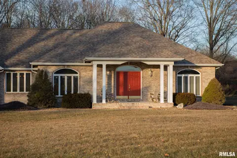 718 Moonglow Rd, Walnut Hill, IL 62893 photo 8