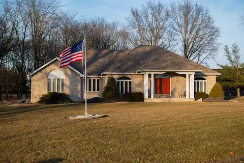 718 Moonglow Rd, Walnut Hill, IL 62893 photo 7