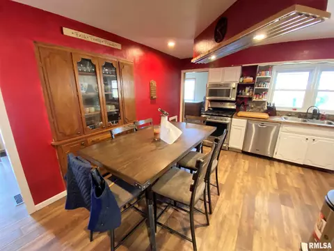 2309 N State Rd, Flora, IL 62839 photo 8