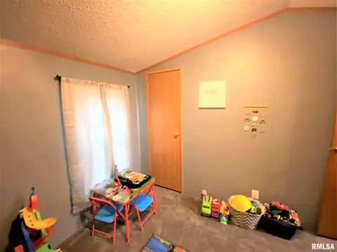 415 W 4th St, Flora, IL 62839 photo 29