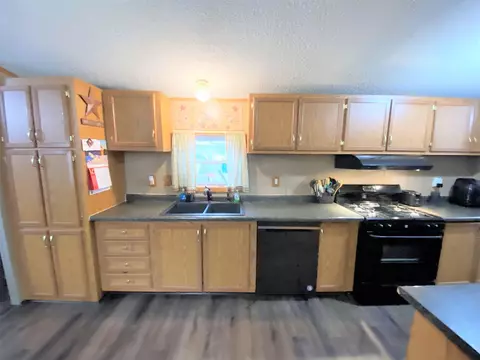 415 W 4th St, Flora, IL 62839 photo 10