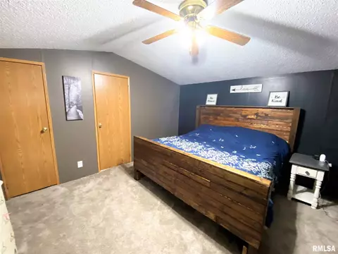 415 W 4th St, Flora, IL 62839 photo 19