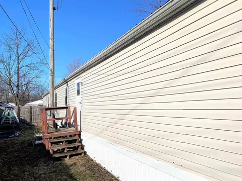 415 W 4th St, Flora, IL 62839 photo 42
