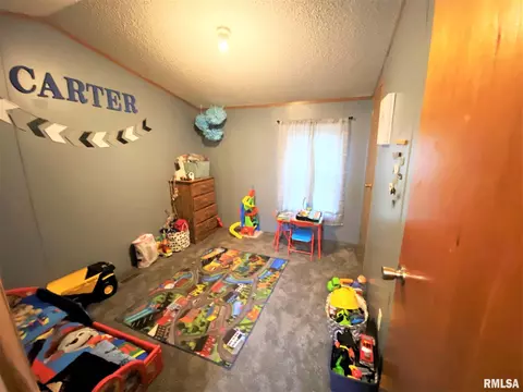 415 W 4th St, Flora, IL 62839 photo 28
