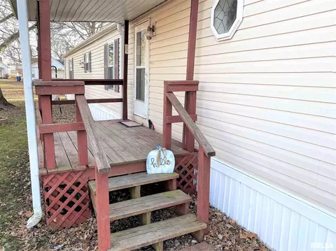 415 W 4th St, Flora, IL 62839 photo 5