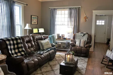 108 E 9th St, Metropolis, IL 62960 photo 5