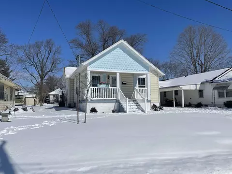 205 Douglas St, Anna, IL 62906 photo 1