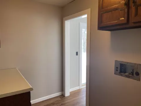 205 Douglas St, Anna, IL 62906 photo 16