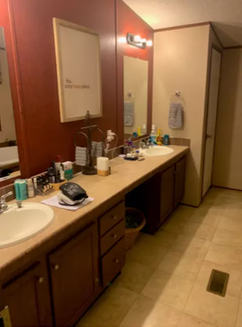 9908 E Webb Rd, Mount Vernon, IL 62864 photo 13