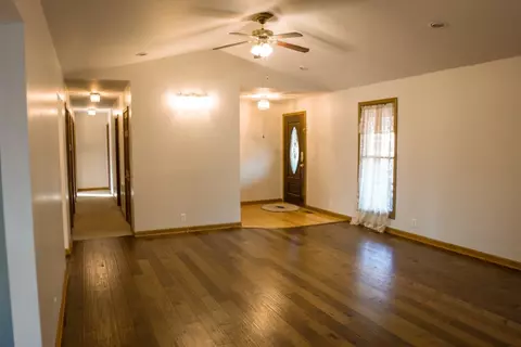 327 Ash St, Cobden, IL 62920 photo 7