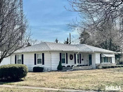 1301 S Hickory St, Centralia, IL 62801 photo 1