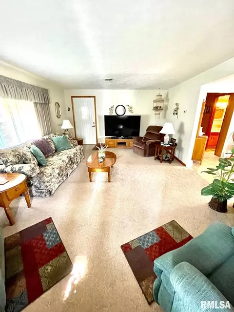 1301 S Hickory St, Centralia, IL 62801 photo 8