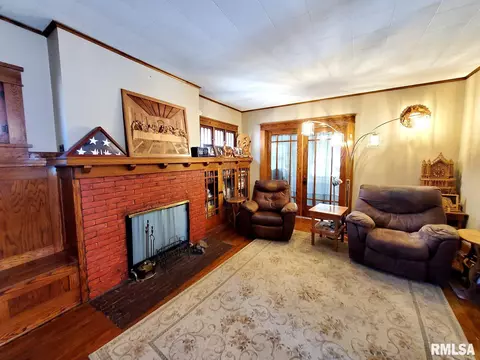 423 E 2nd St, Centralia, IL 62801 photo 8
