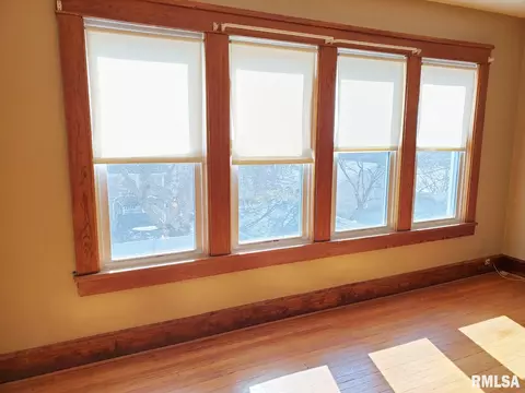 423 E 2nd St, Centralia, IL 62801 photo 22