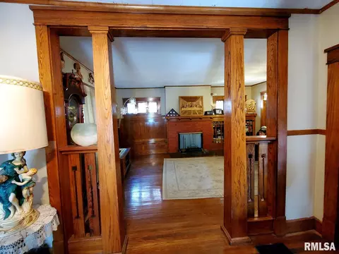 423 E 2nd St, Centralia, IL 62801 photo 6