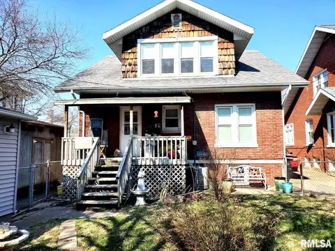 423 E 2nd St, Centralia, IL 62801 photo 3