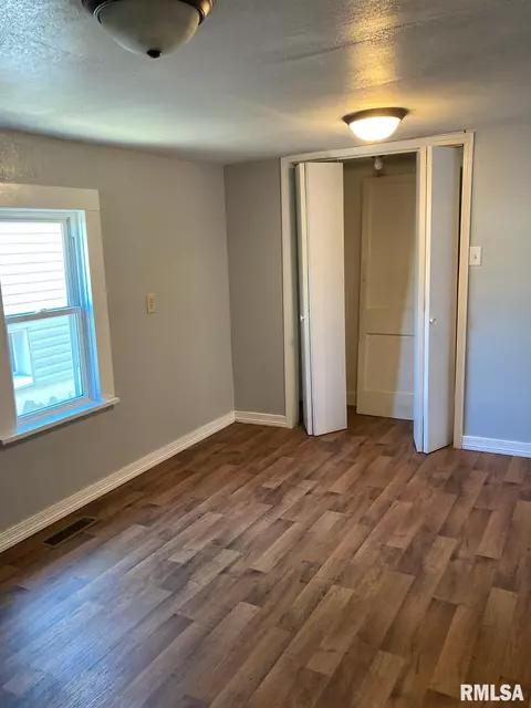 1202 E 2nd St, Centralia, IL 62801 photo 5