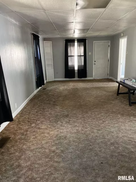 1202 E 2nd St, Centralia, IL 62801 photo 3