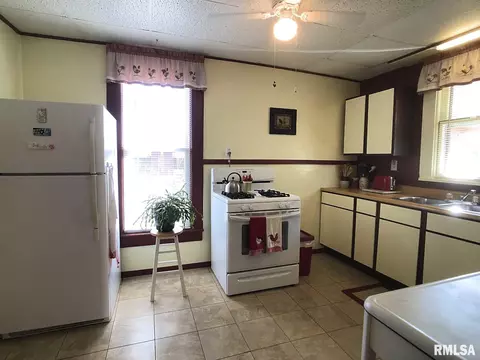 1515 Edith St, Murphysboro, IL 62966 photo 9