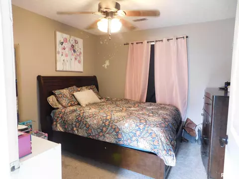 204 S Maple St, Sandoval, IL 62882 photo 11