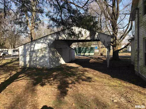1104 Trolley Rd, Eldorado, IL 62930 photo 3