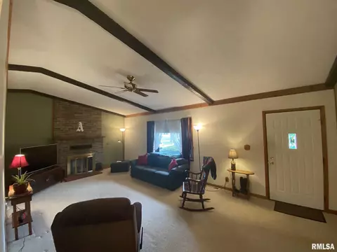 224 Cope Dr, Salem, IL 62881 photo 4