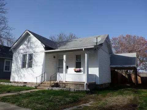 109 E 11th St, Metropolis, IL 62960 photo 2