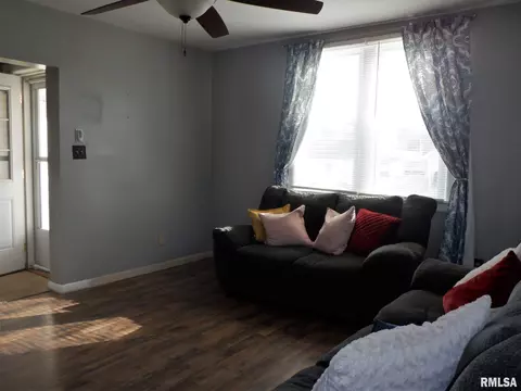 109 E 11th St, Metropolis, IL 62960 photo 6