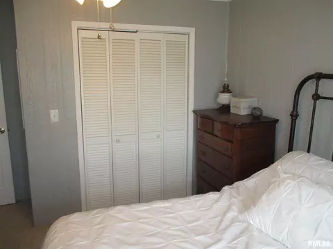 203 E Rea St, Valier, IL 62891 photo 22