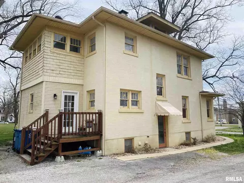 102 W Monroe St, Anna, IL 62906 photo 3