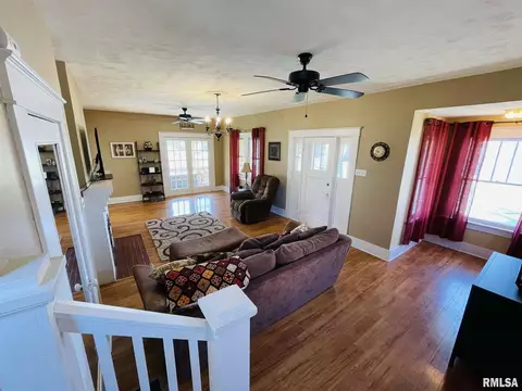 102 W Monroe St, Anna, IL 62906 photo 7