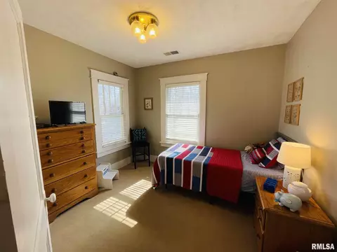 102 W Monroe St, Anna, IL 62906 photo 15