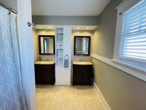 102 W Monroe St, Anna, IL 62906 photo 18