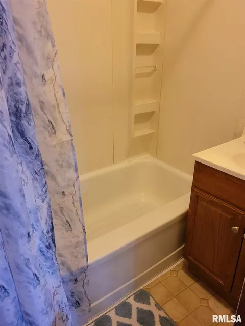 2701 Mannen St, Mount Vernon, IL 62864 photo 9