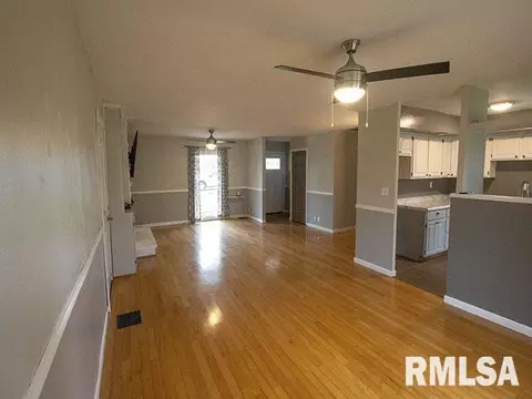 2100 E Mccord St, Centralia, IL 62801 photo 9