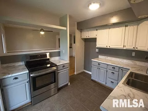 2100 E Mccord St, Centralia, IL 62801 photo 15