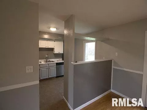 2100 E Mccord St, Centralia, IL 62801 photo 6