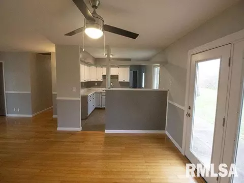 2100 E Mccord St, Centralia, IL 62801 photo 7
