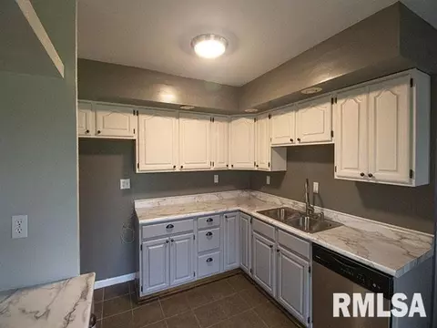 2100 E Mccord St, Centralia, IL 62801 photo 14
