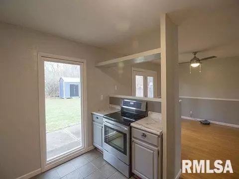 2100 E Mccord St, Centralia, IL 62801 photo 16