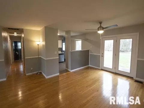 2100 E Mccord St, Centralia, IL 62801 photo 8