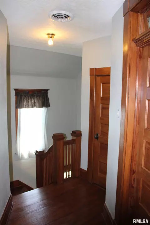 204 E 2nd St, Kell, IL 62853 photo 31