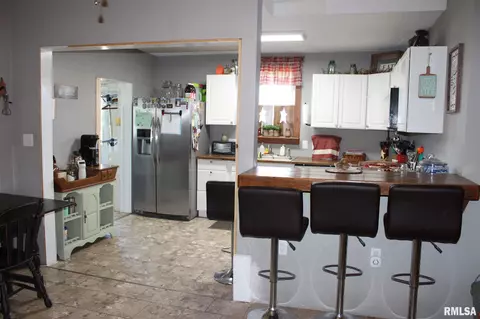 204 E 2nd St, Kell, IL 62853 photo 6