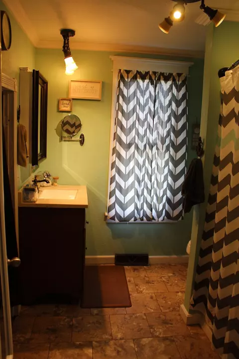 204 E 2nd St, Kell, IL 62853 photo 9