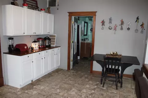 204 E 2nd St, Kell, IL 62853 photo 8
