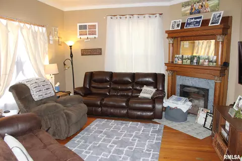 204 E 2nd St, Kell, IL 62853 photo 4