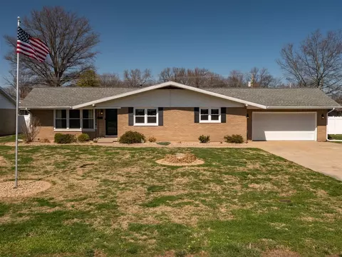 512 Bohleber Dr, Carmi, IL 62821 photo 33